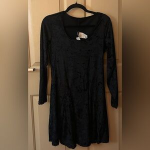 NWT Vintage Hana Black Velvet Long Sleeve Dress